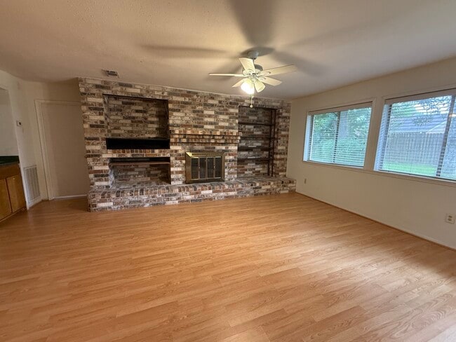 Building Photo - 16402 Cavendish Dr