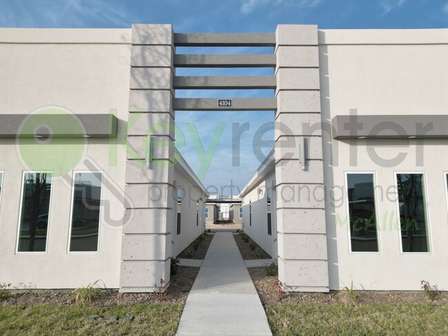 Building Photo - 4104 Walnut Ave