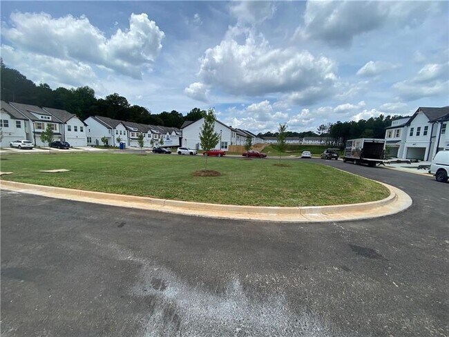 Foto del edificio - 465 Auburn Crossing Dr