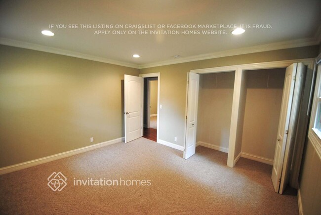 Building Photo - 925 Miller Ave