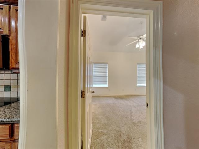 Building Photo - 807 Heather Ln