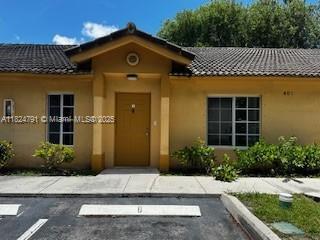 Foto principal - 401 NE 1st Ct