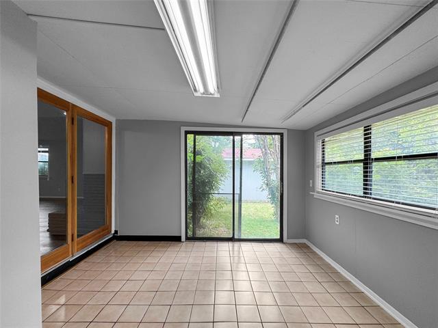 Building Photo - 1319 Wisteria Way