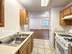 Building Photo - 202 Tamara Dr