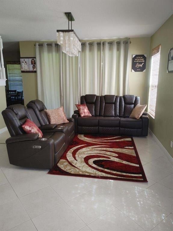 Building Photo - 2009 Grey Falcon Cir SW