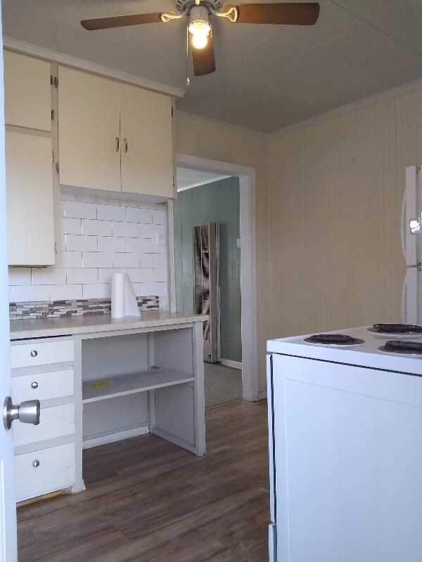 Building Photo - 1926 W Ave J