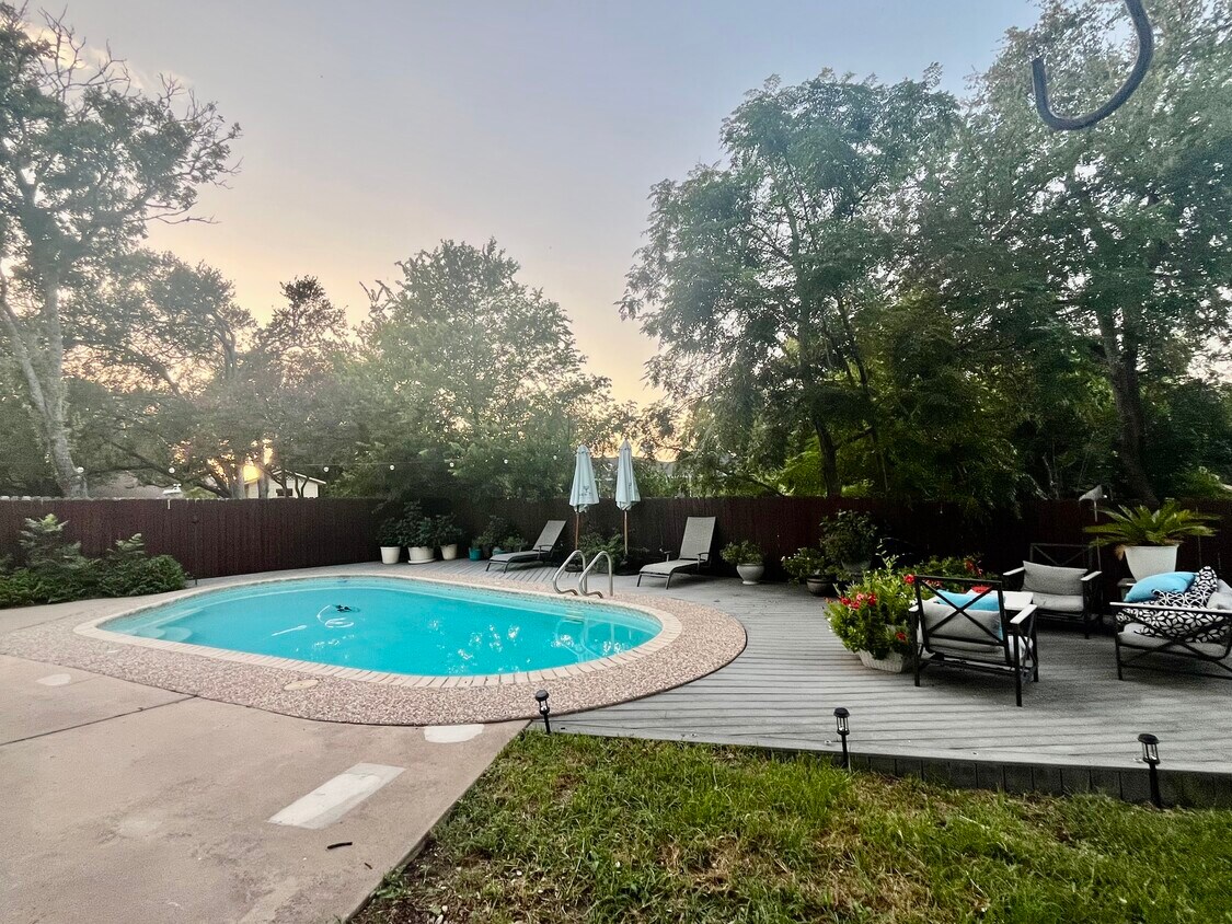 Foto principal - 4804 Greystone Dr