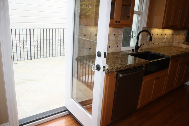 Patio off of kitchen/dining - 140 Arguello Blvd