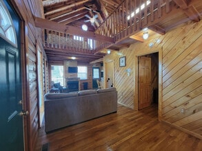 Building Photo - 150 Lloyd Ln
