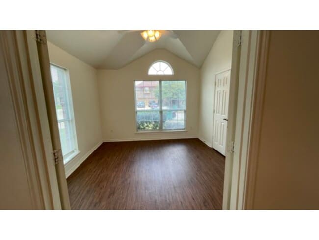 Building Photo - Beautiful Single Story in Cedar Hill