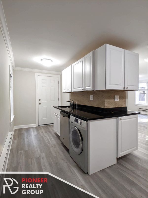 Foto del edificio - 839 W Cornelia Ave