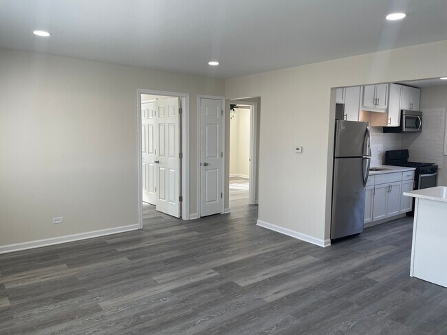 Building Photo - 318 N 3rd Ave