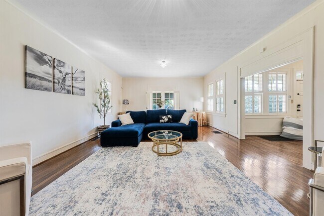 Foto del edificio - 1711 Stark Ave