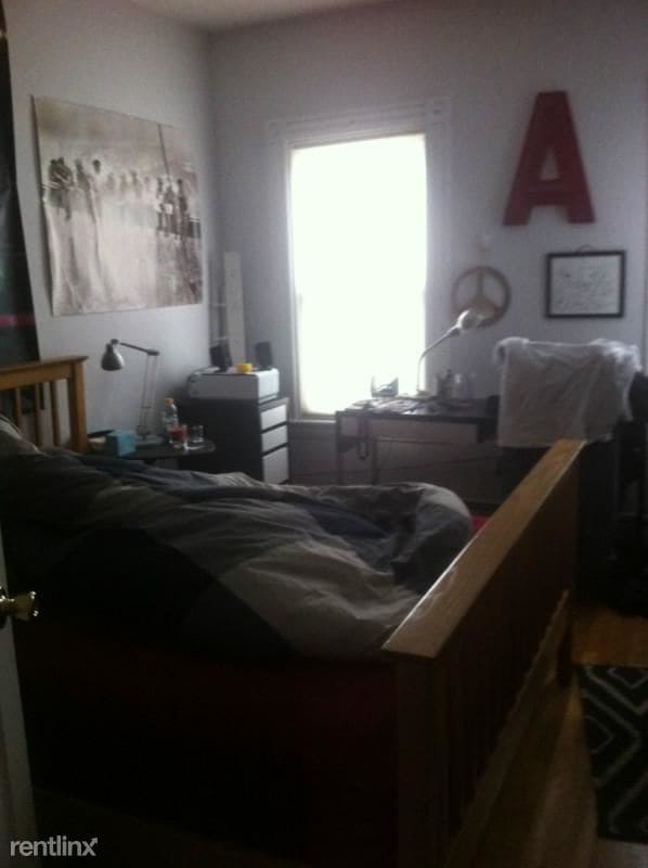 Building Photo - 60 Hillside St