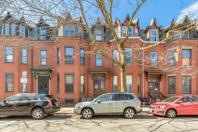 Building Photo - 325 K St