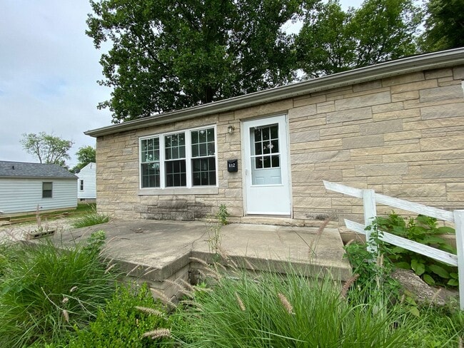 Building Photo - Available August 14th, 2026!