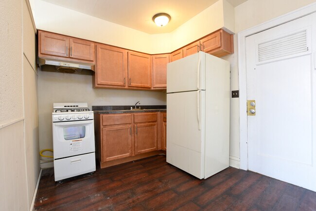 Foto del edificio - 6967 W Grand Ave