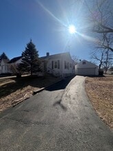 Building Photo - 2050 W Wilson Ave