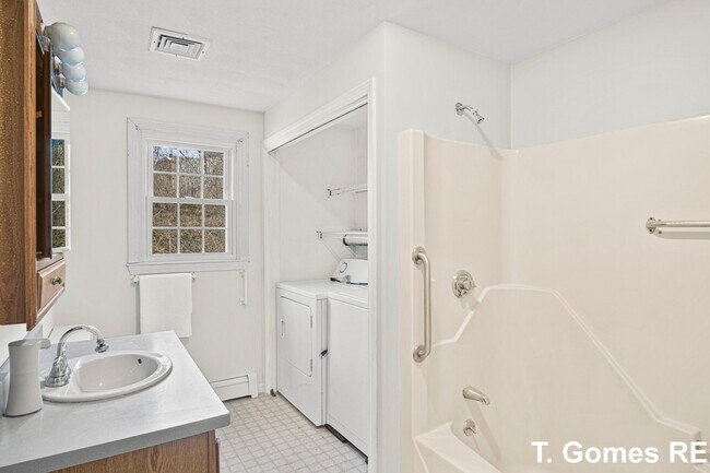 Building Photo - 89 Merrimac St