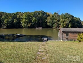 Building Photo - 155 Hamptons Cove Rd