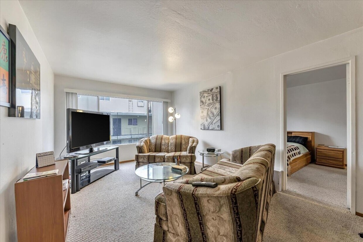 Foto principal - 455 Crescent St