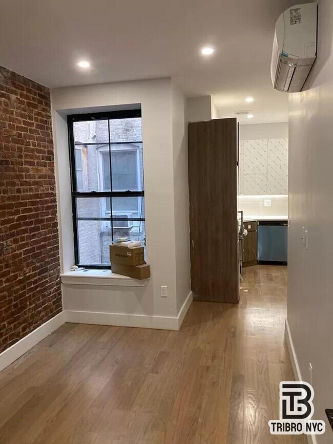 Foto del edificio - 0 bedroom in RIDGEWOOD NY 11385