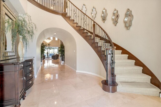 Building Photo - Red Rock Country Club 3 Bd, 3.5 Bth, Fully...