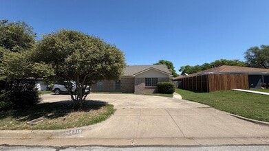 Building Photo - 4318 Segura Ct S