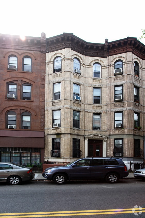 Building Photo - 347 6th Ave
