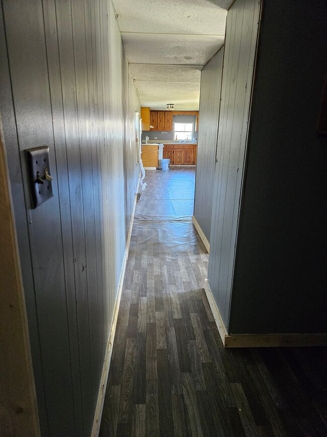 Building Photo - 2 bed 1 bath mobile home for rent $675