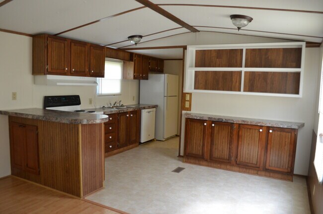 Building Photo - 1104 Capella Rd