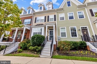 Building Photo - 203 Meridian Ln
