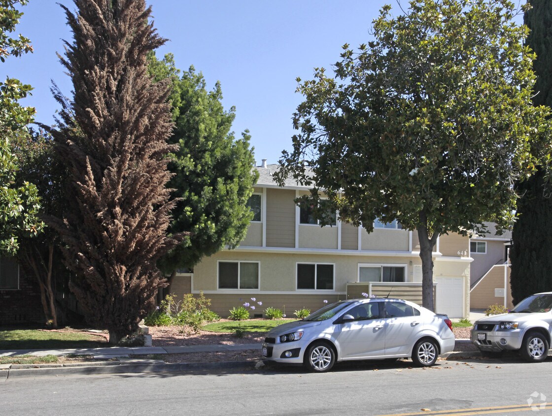 Foto del edificio - 641 Kirkland Dr