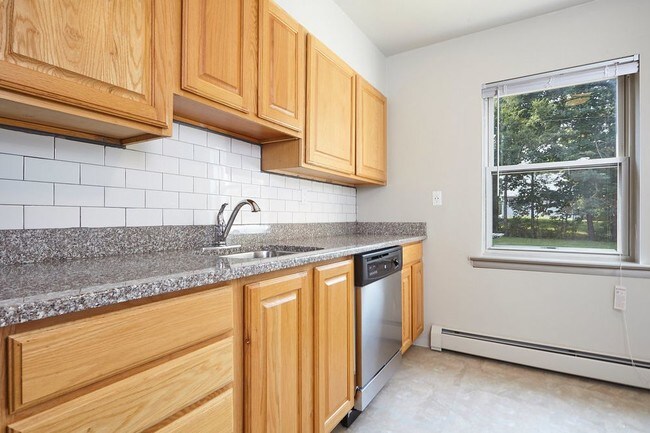 Building Photo - C 16-B Jackman Drive