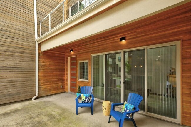 Building Photo - 2125 Garcia St