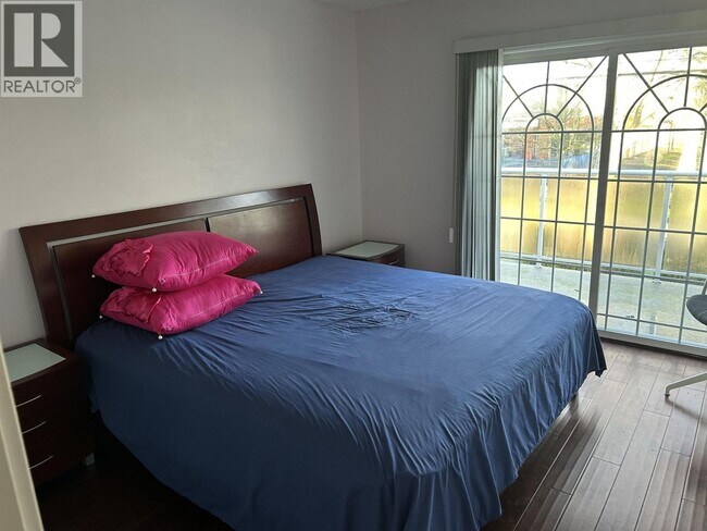 Photo du bâtiment - 5510 Rumble St
