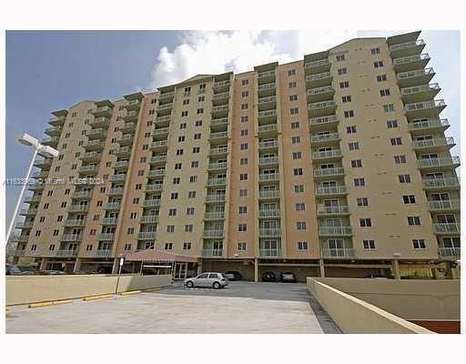 Primary Photo - 3500 Coral Wy