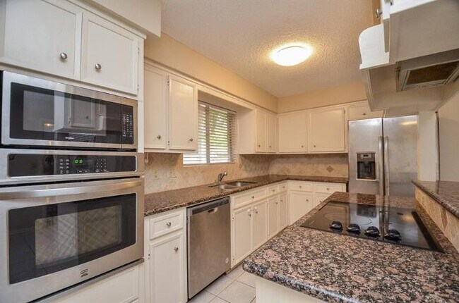 Foto del edificio - 3514 W Creek Club Dr
