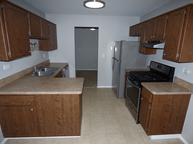 Foto del edificio - 402 Sandalwood Ln