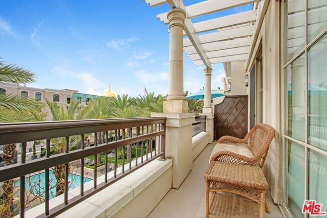 Building Photo - 589 Americana Way