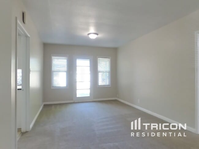 Foto del edificio - 1409 Albany Ave