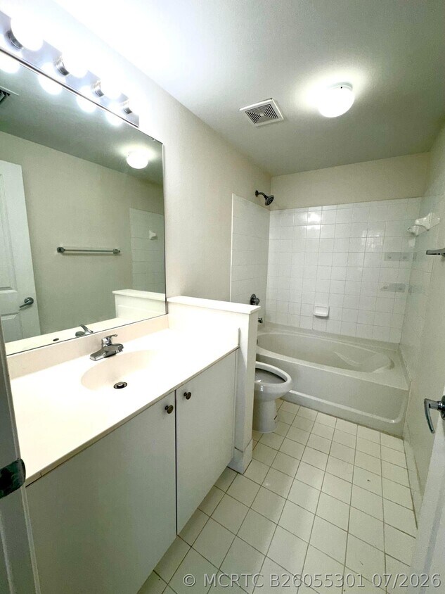 Foto del edificio - 5840 W Sample Rd