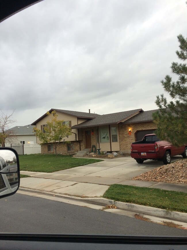 Photo - 12219 S 1440 W (Riverton, UT) House