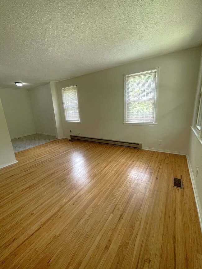 Foto del edificio - Excellent 3 Bedroom Home Minutes from Down...