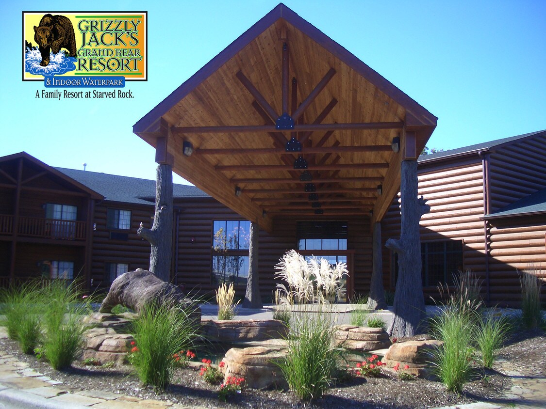 Lobby Entrance - 2643 IL-178