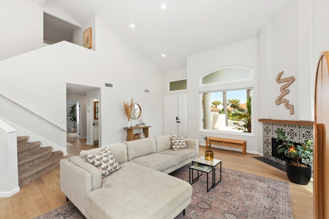 Foto del edificio - 4560 Sea Bluff Cir