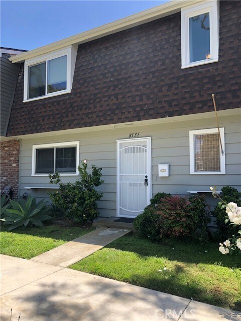 Foto principal - 8131 Foxhall Dr