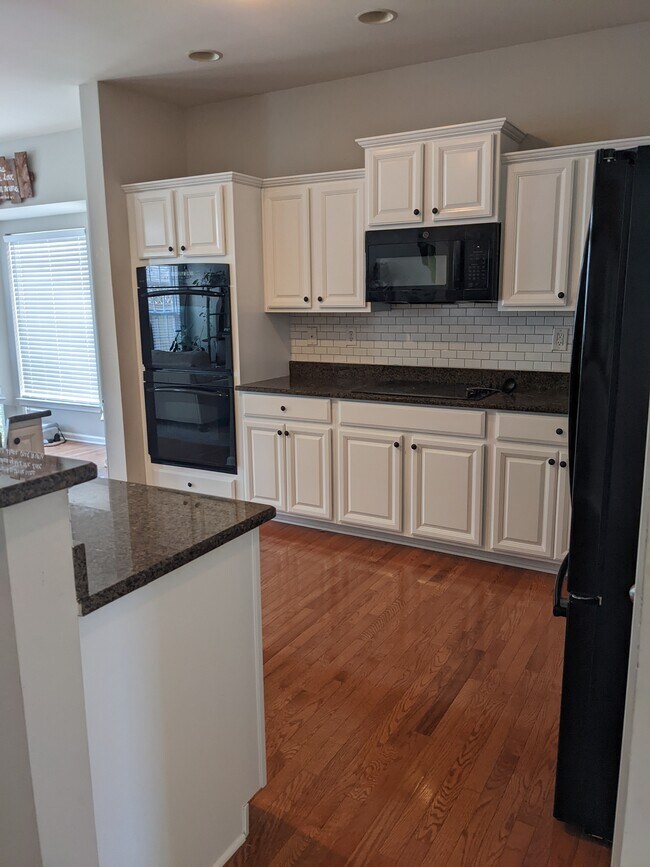 Foto del edificio - 2217 Belle Vernon Ave