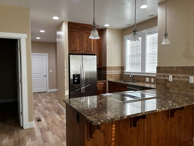 Foto del edificio - 4940 Willow Ln