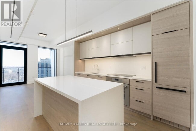 Photo du bâtiment - 215 Lonsdale Rd